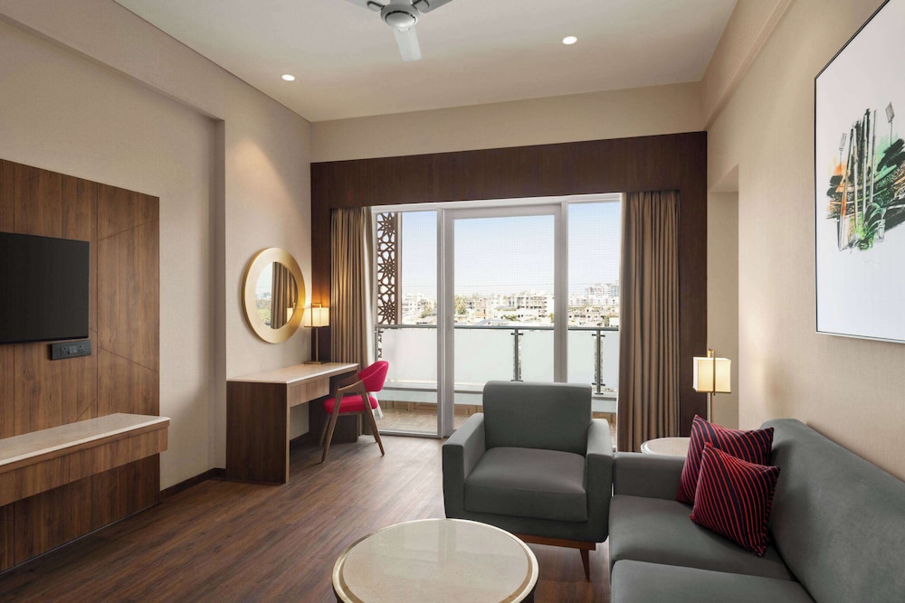 Ramada by Wyndham Ahmedabad Narendra Modi Stadium Motera 25/49