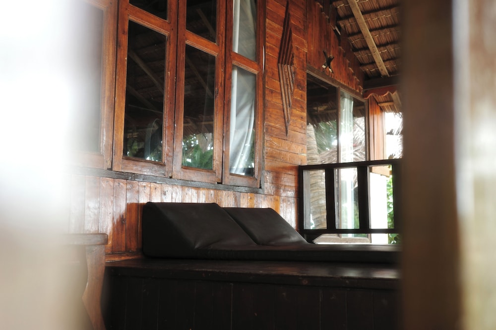 Bungalow, King Bed, Ocean View, Hill Side