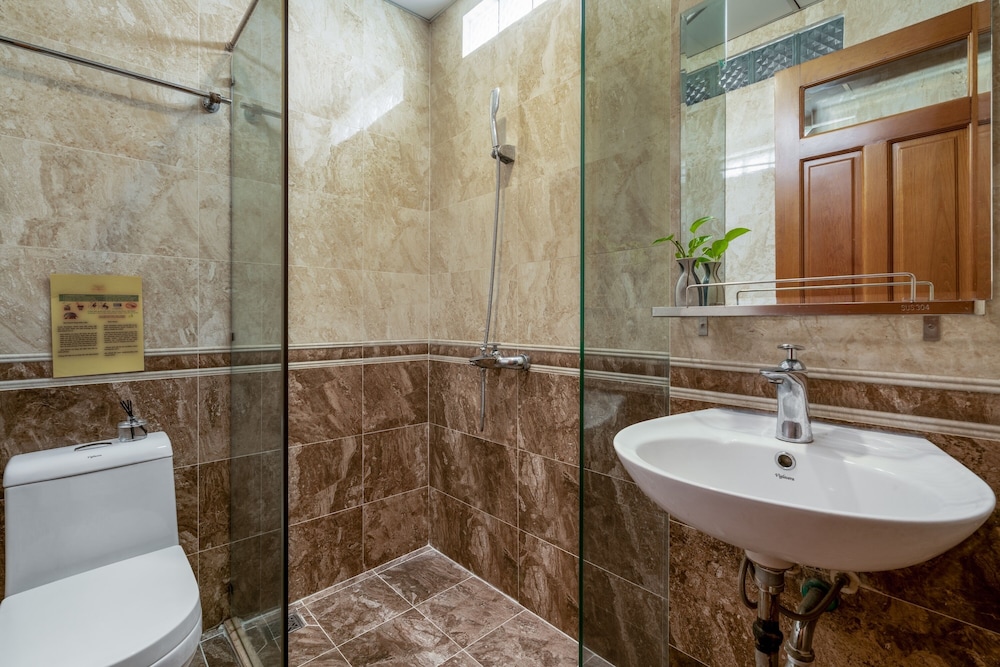 SAZI Erato Hotel - Free Airport & Breakfast 33/39