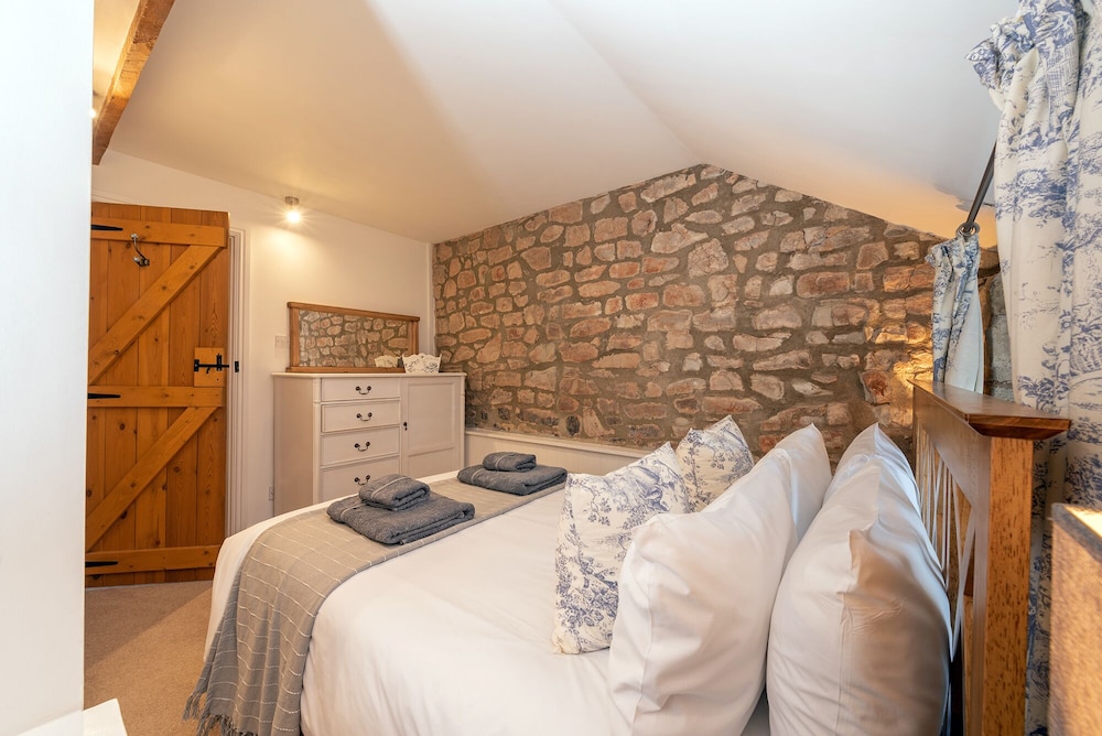Somerset Country Escape 10/50