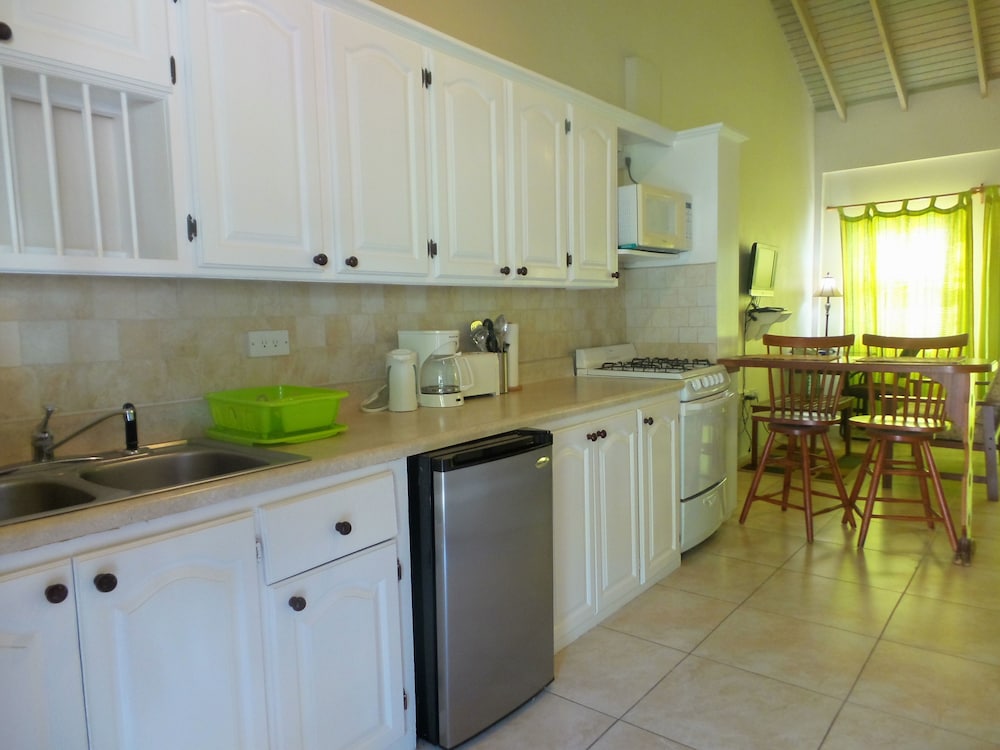 Grooms Beach Villa And Resort 51/62