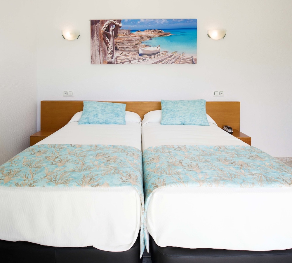 Hotel Tropical Ibiza 12/45
