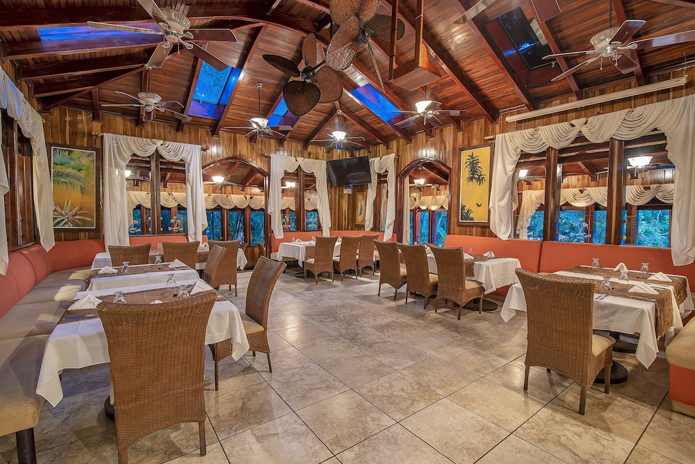 Hotel Villas Lirio 36/48