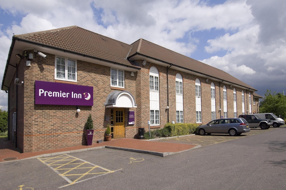 PREMIER INN LONDON GREENFORD 38/41