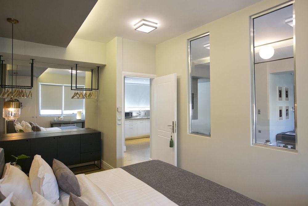 47 Luxury Suites 26/73