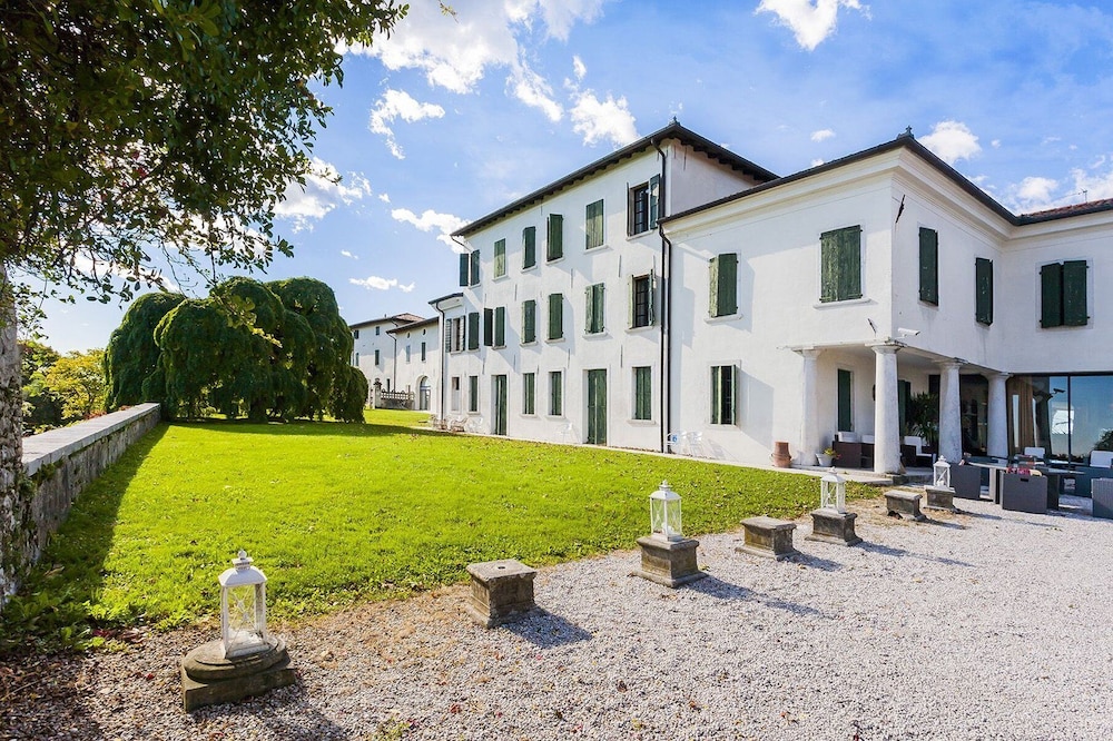 Villa Policreti Hotel 47/50