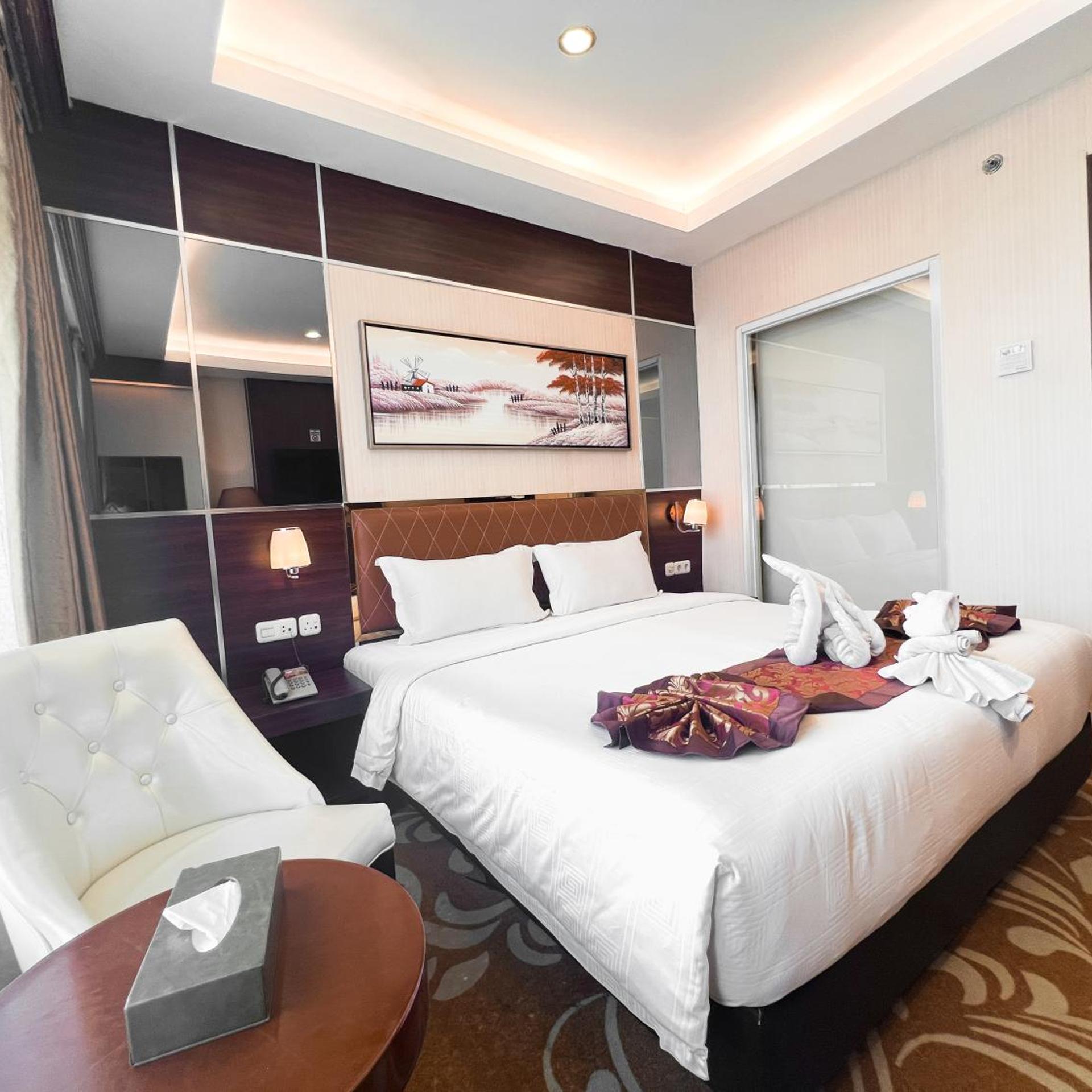 Grand, Executive, Batam City Hotel 6/10