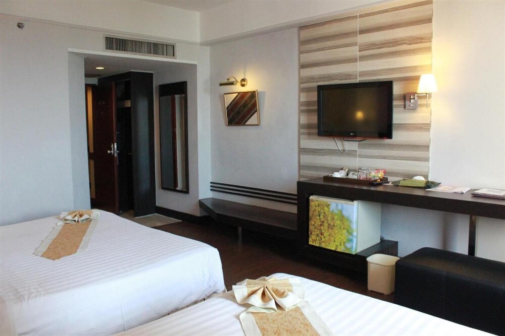 Charoenthani Khonkaen Hotel 31/56