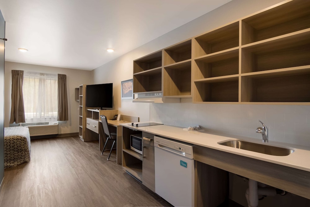 WoodSpring Suites Grand Rapids Kentwood 27/27
