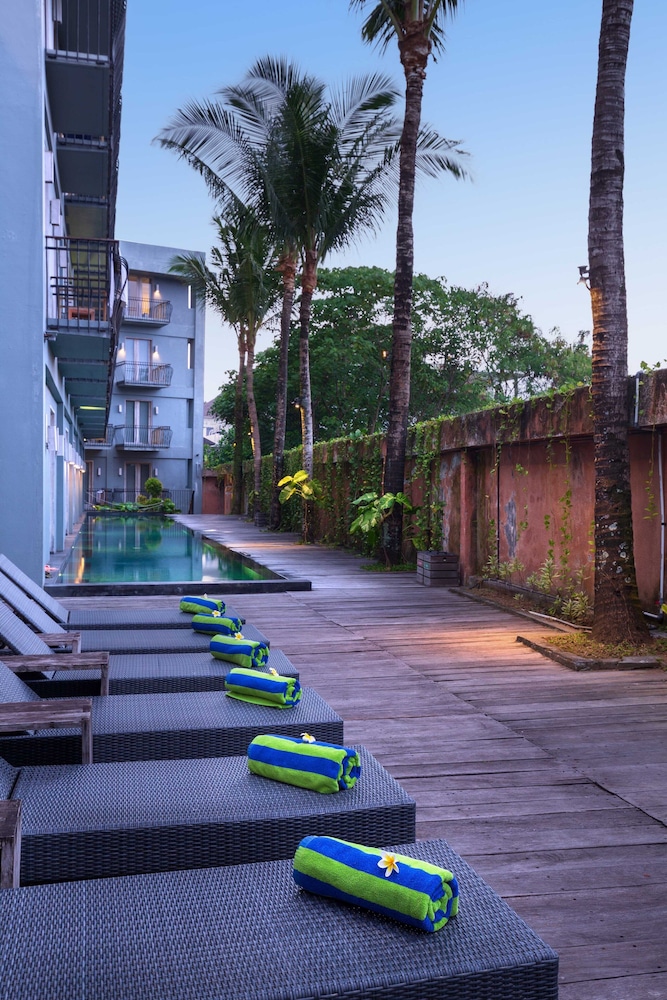 FRii Bali Echo Beach 56/62