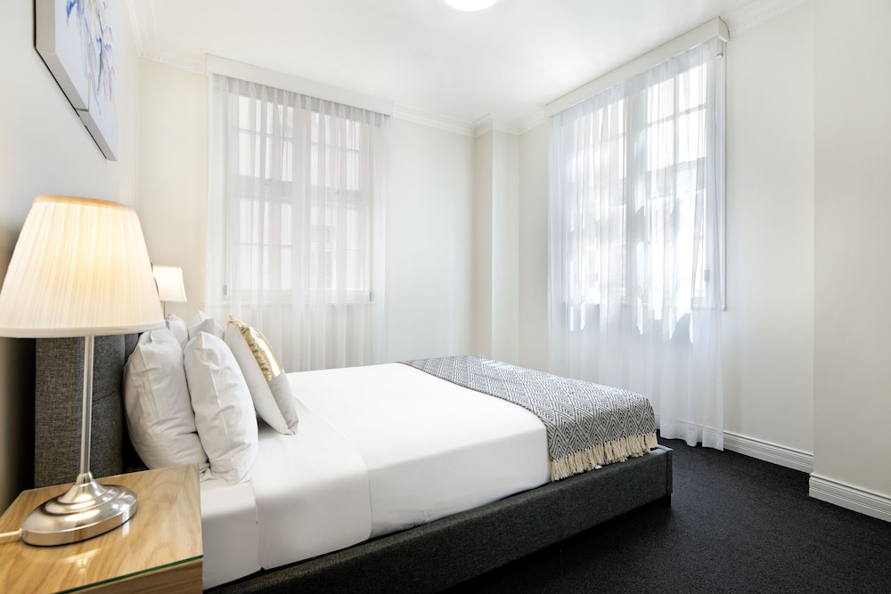 Ultiqa Rothbury Hotel 23/71