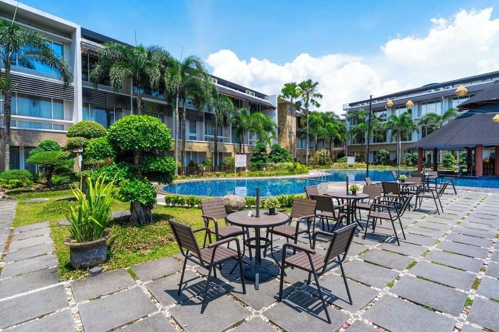 SWISS-BELHOTEL BORNEO BANJARMASIN 61/64