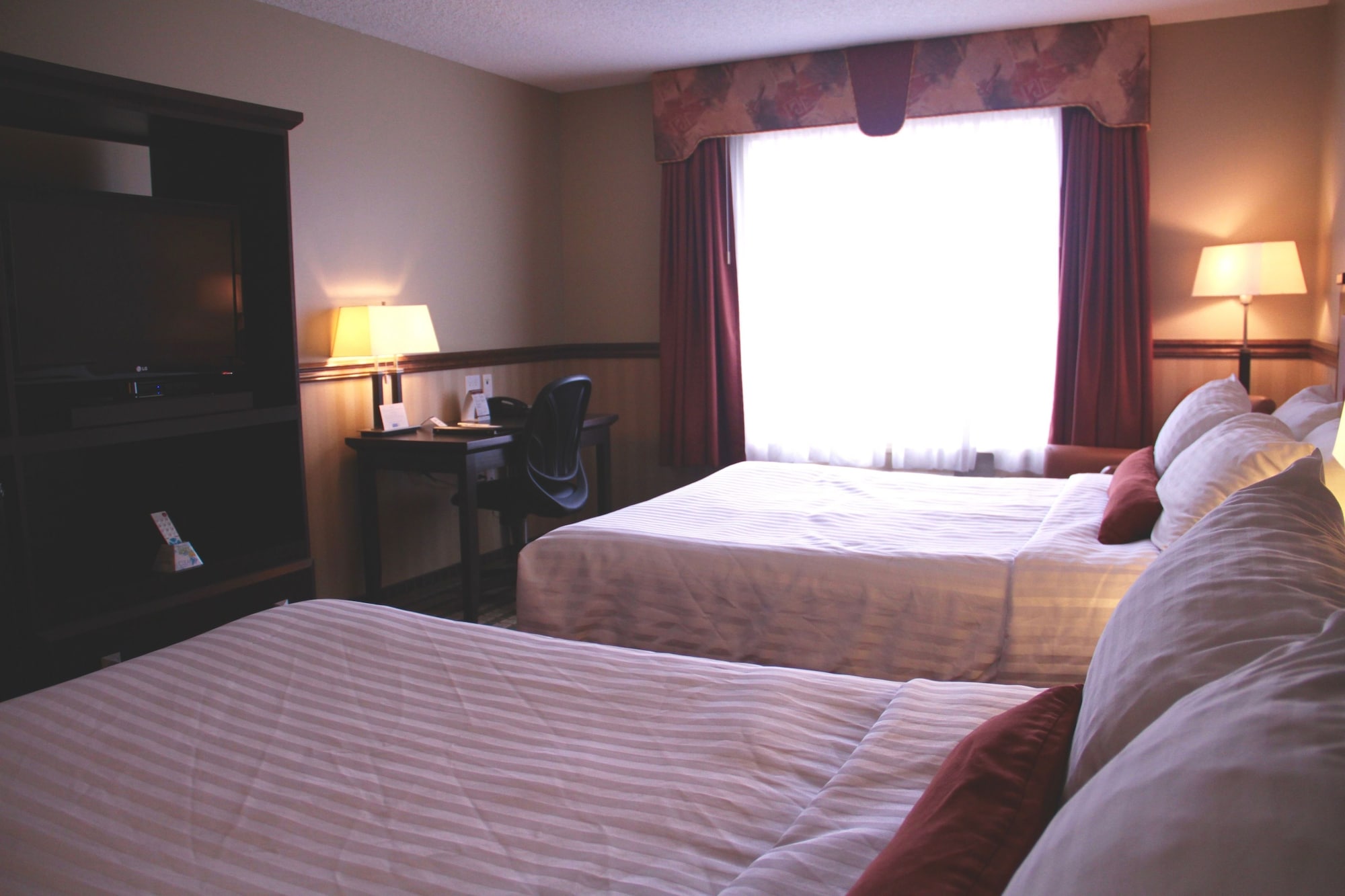 غرفة قياسية بسريرين كوين، Best Western Diamond Inn 4/6