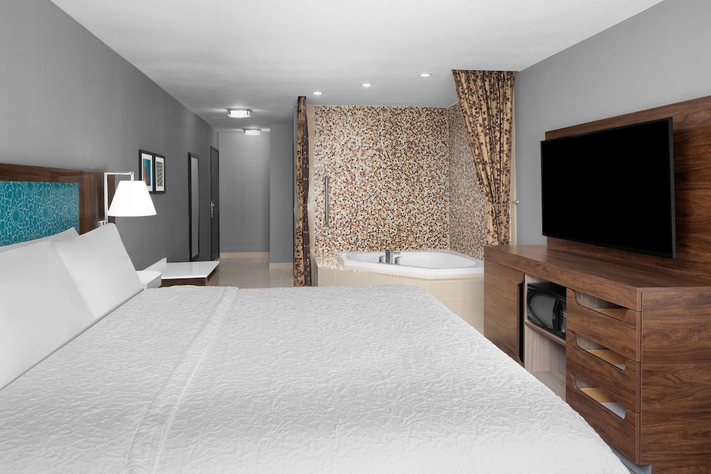 Hampton Inn Phoenix Biltmore 10/43