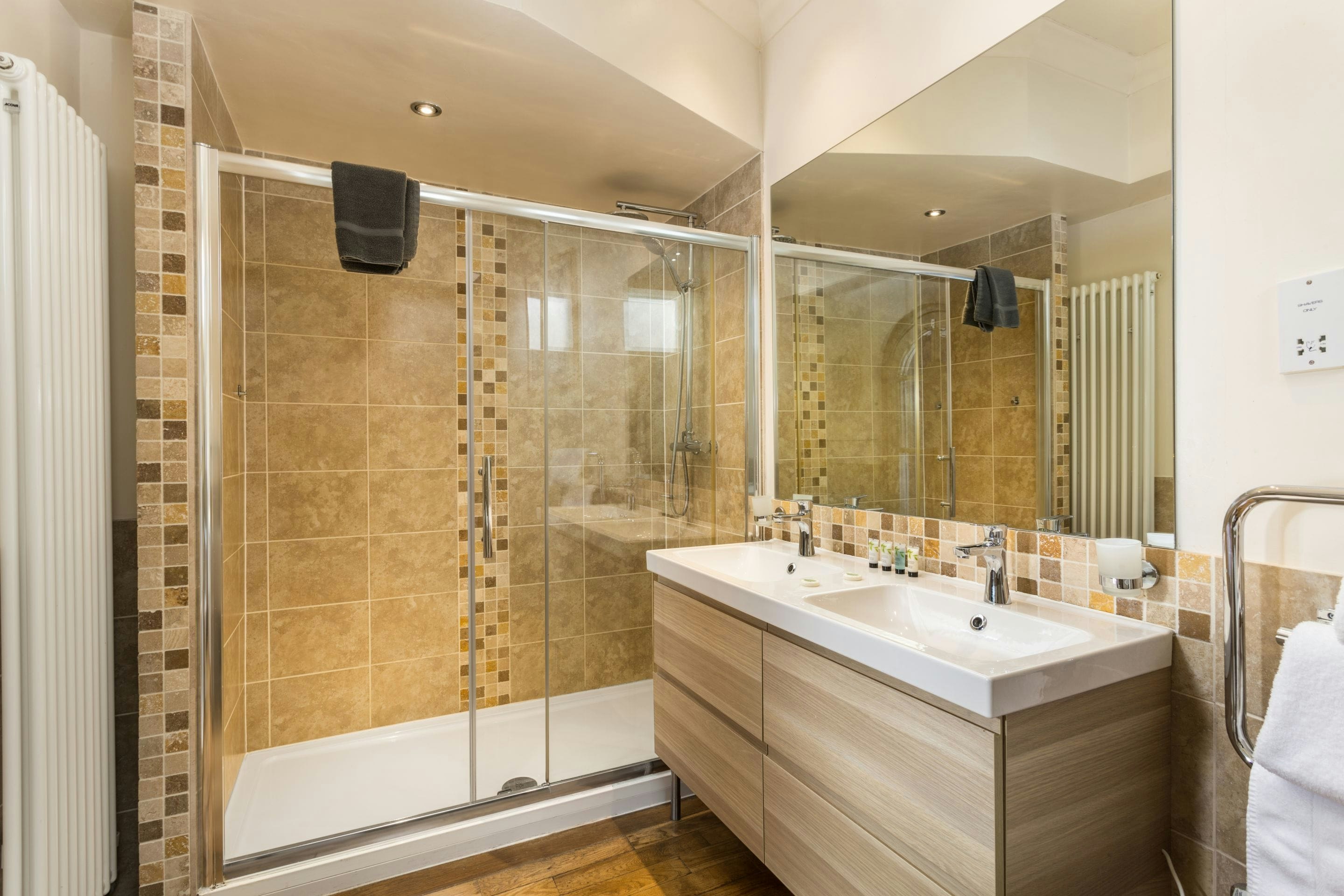 Orestone Manor Hotel 25/25