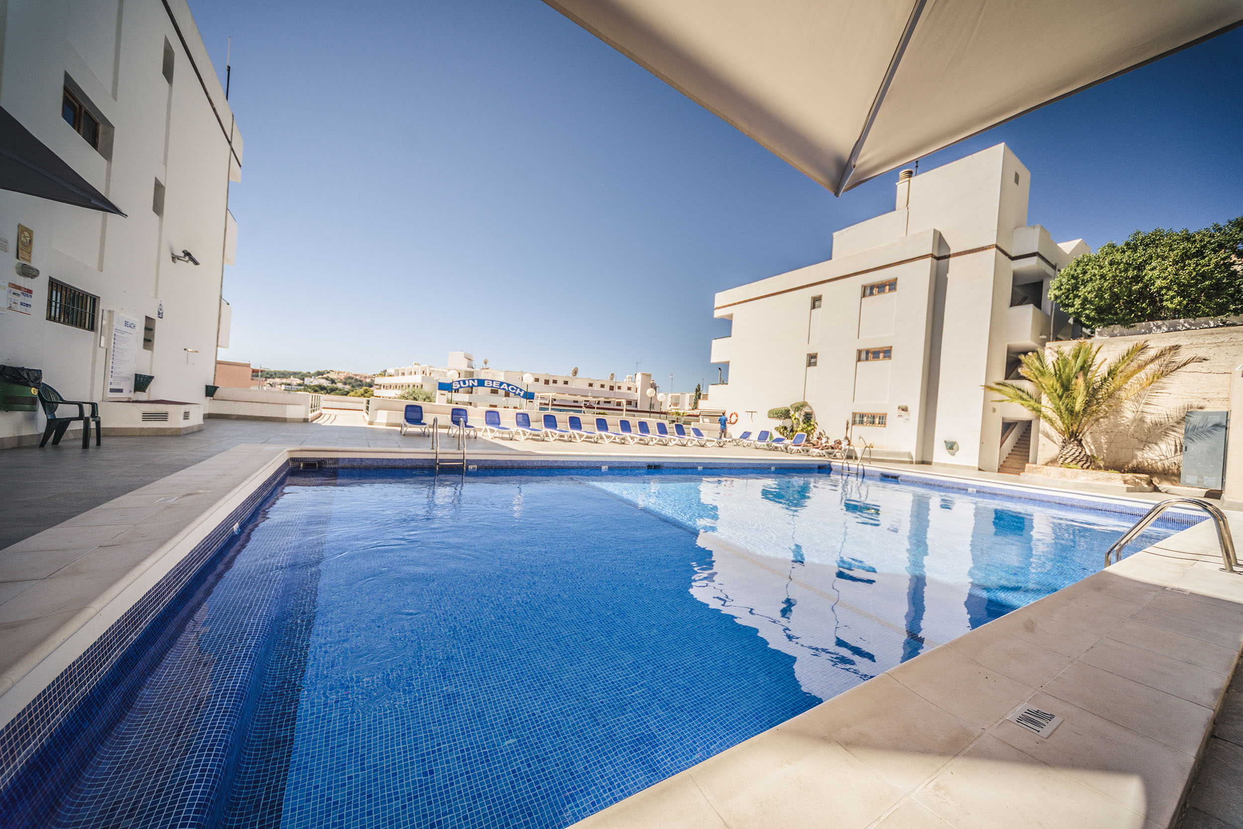 Sun Beach Apartments 48/51