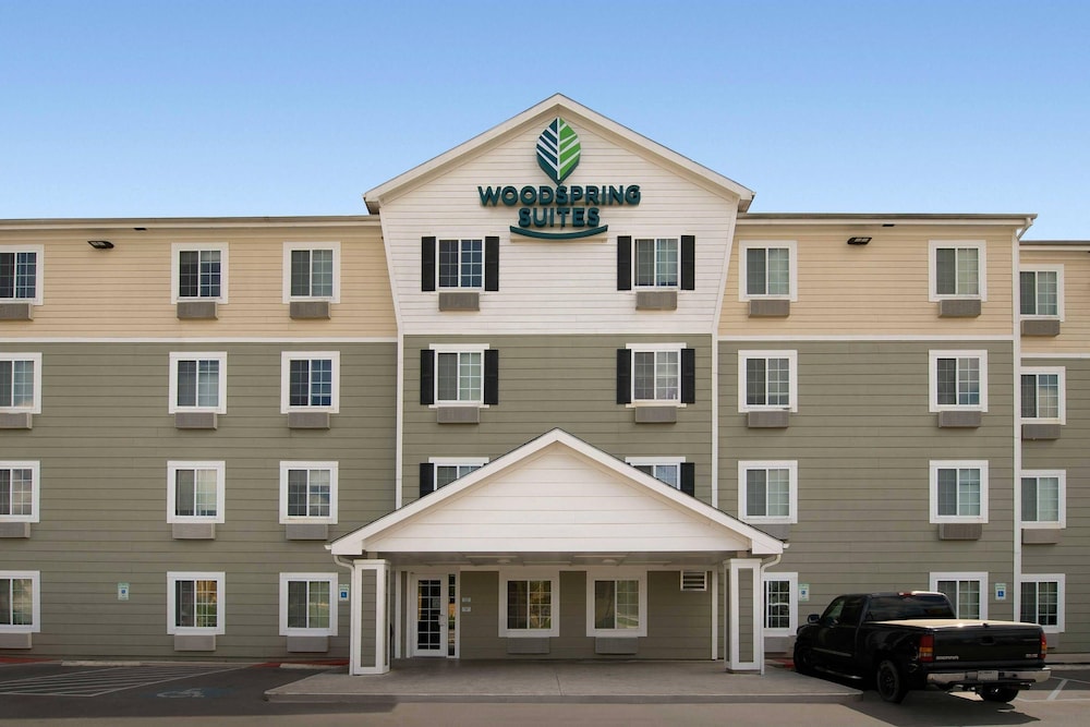 WoodSpring Suites San Antonio Fort Sam photo3