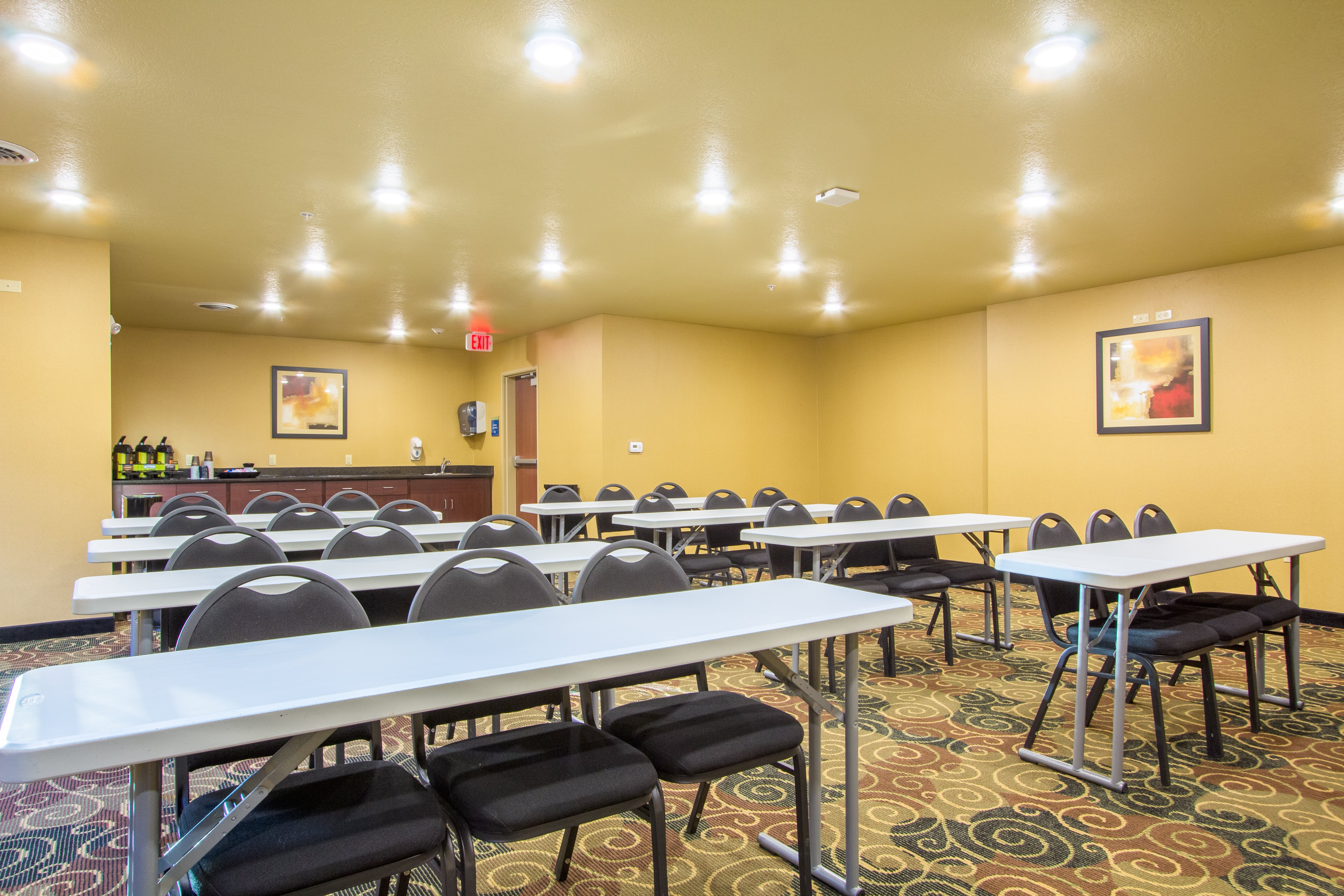 Cobblestone Inn Suites Corry Pa 56/70