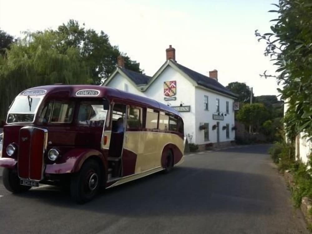 The Notley Arms Inn 36/41