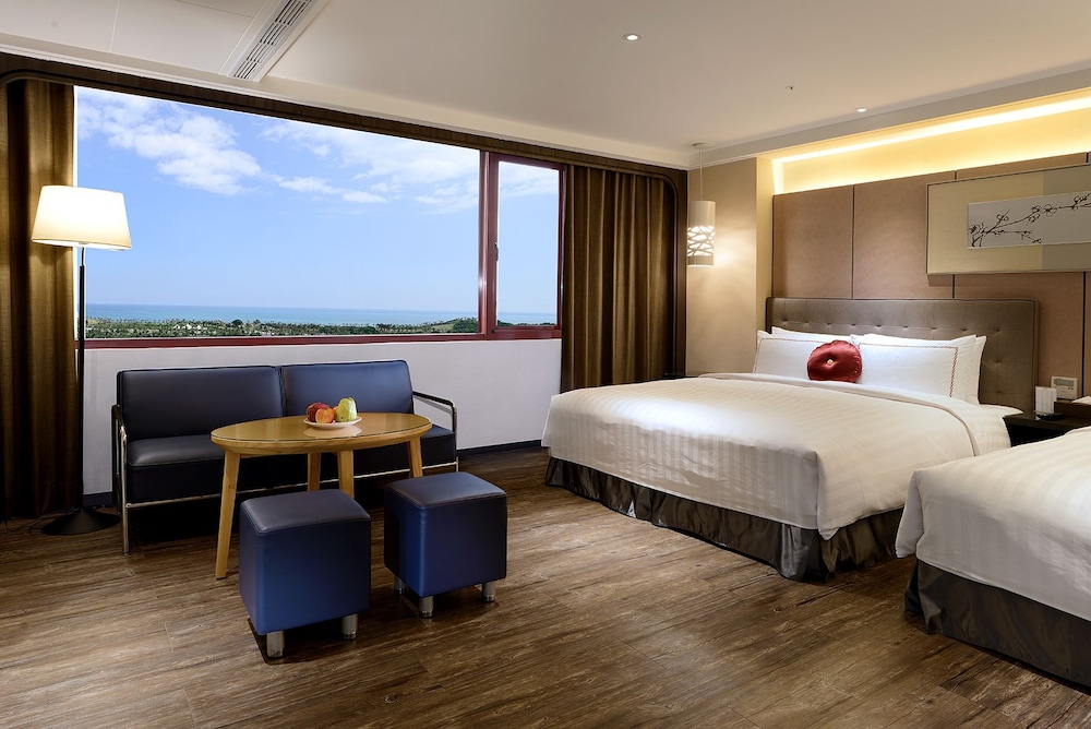 Shiny Ocean Hotel 27/52