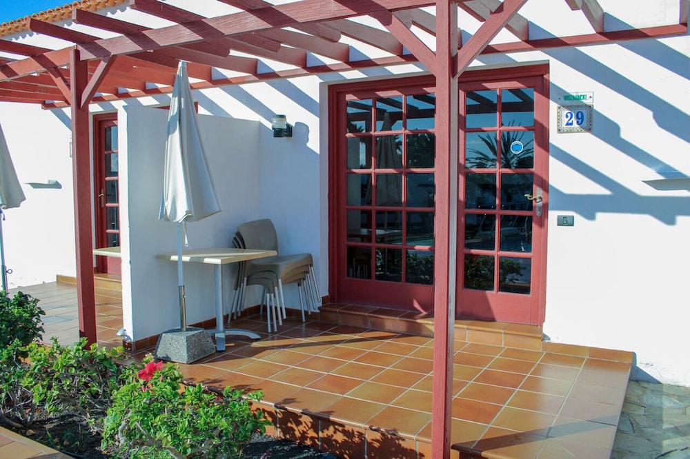 Castillo Beach Club35610 5/33