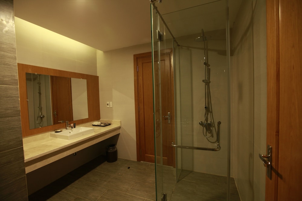 Muong Thanh Grand Con Cuong Hotel 38/39
