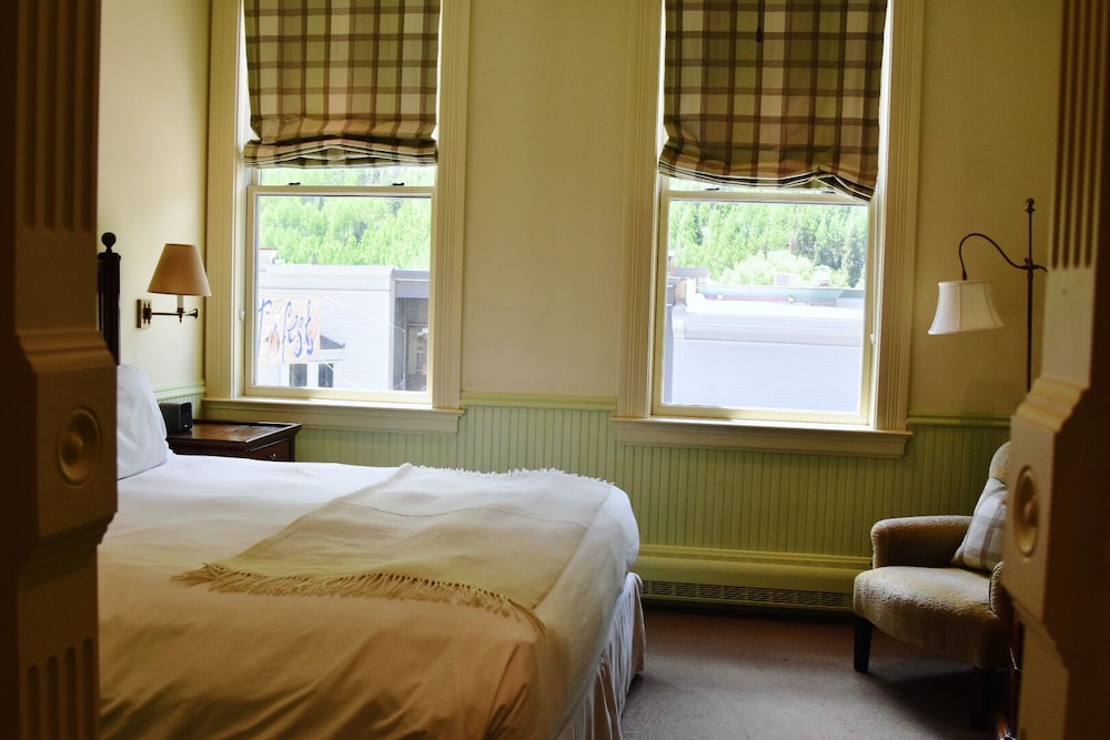 New Sheridan Hotel 8/34