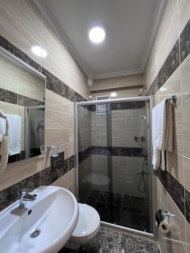 Gul Hotel 14/46