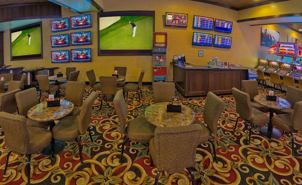 Red Garter Hotel and Casino by Red Lion Hotels 21/36