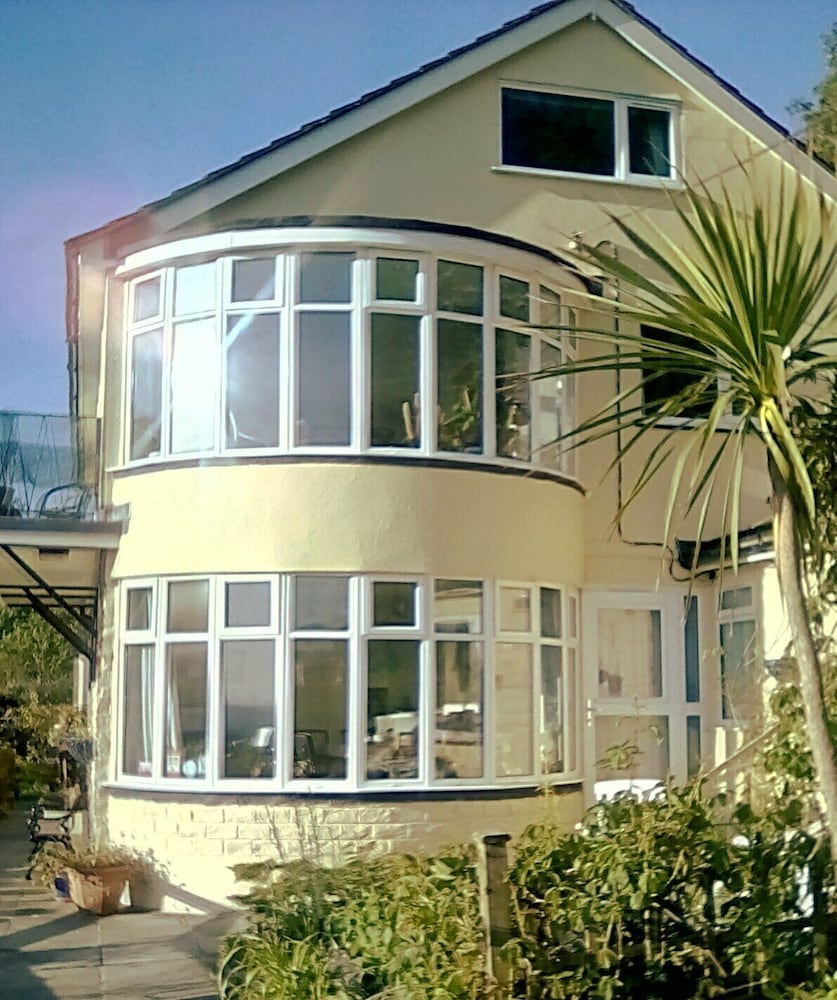 Gallen-Treath Guest House 1/49