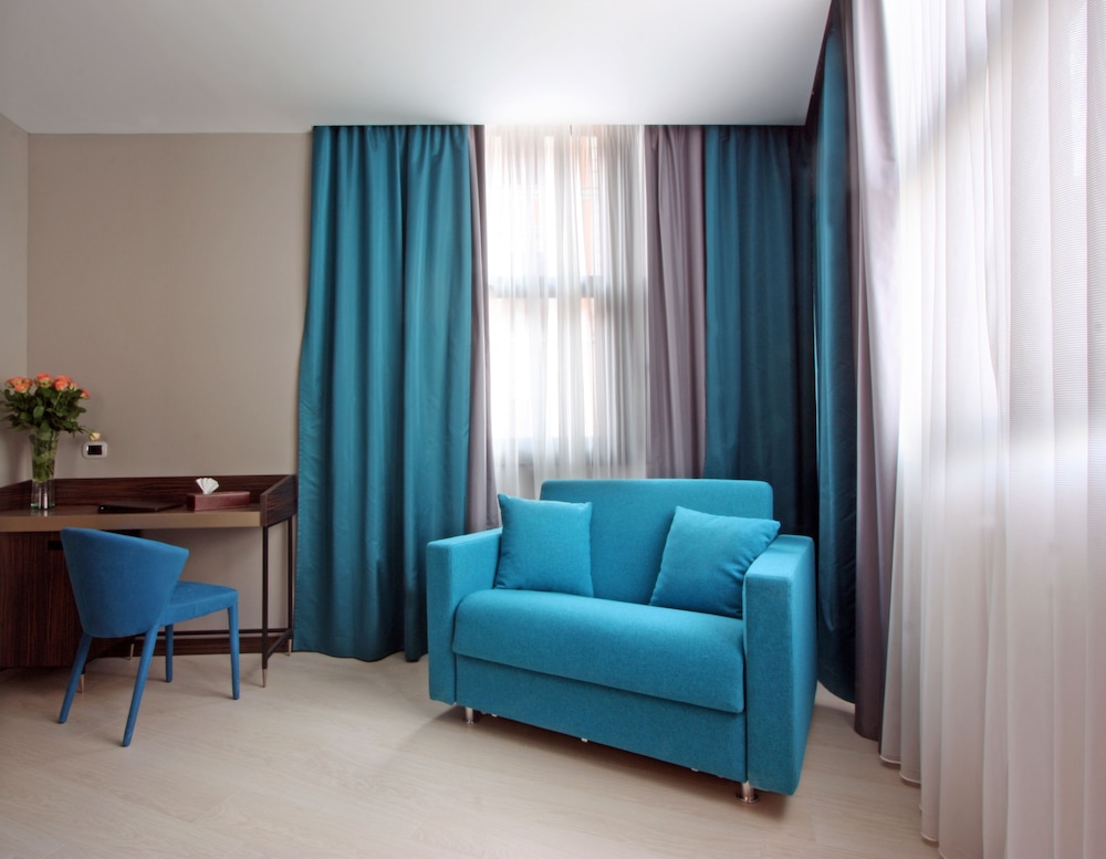 The Hive Hotel 36/50