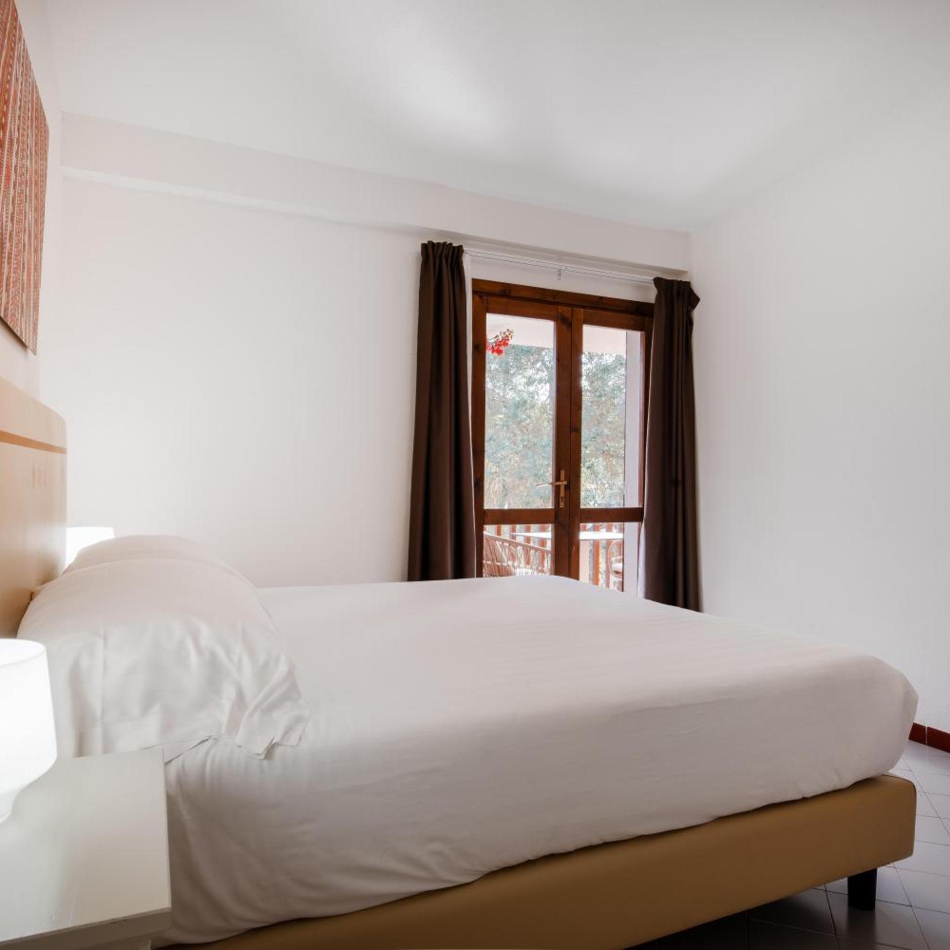 Ahr Costa Serena Village 17/50