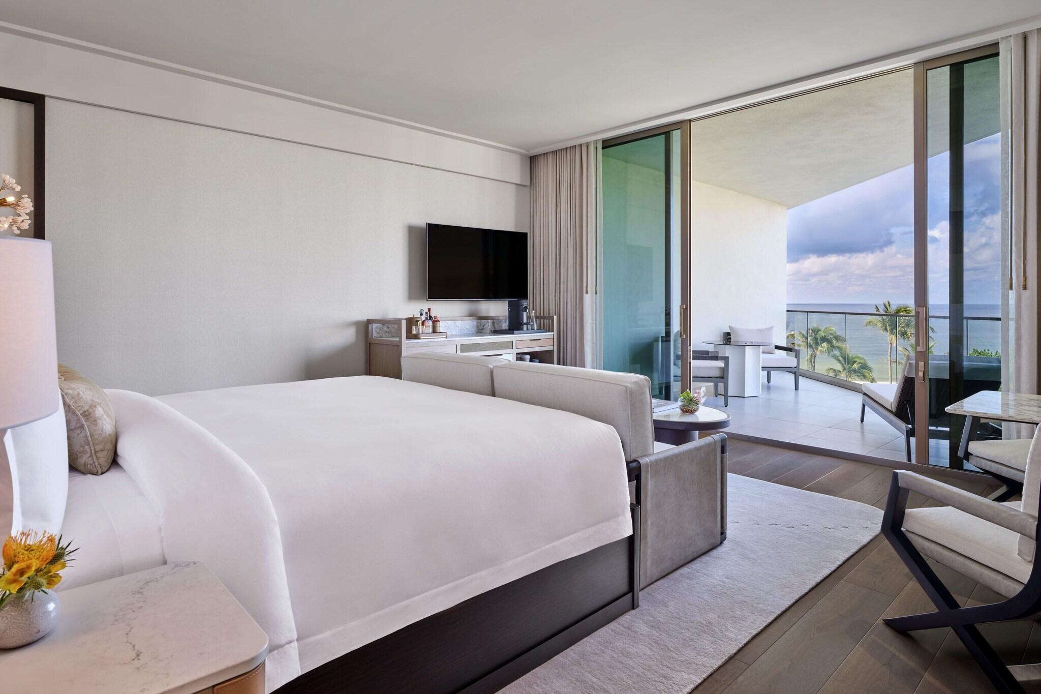 Deluxe, King Bed
