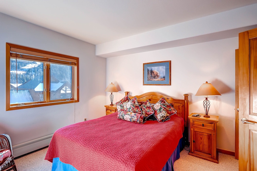 Gateway Mountain Lodge 30/75