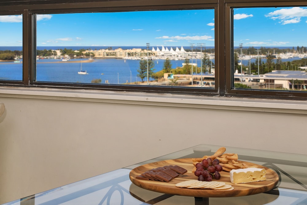 Palmerston Tower Holiday Apartments 21/36