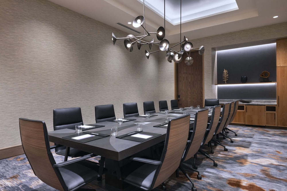 Hyatt Regency Conroe 34/45