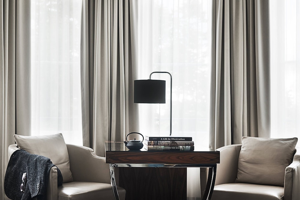 Roomers Berlin, Autograph Collection 41/42
