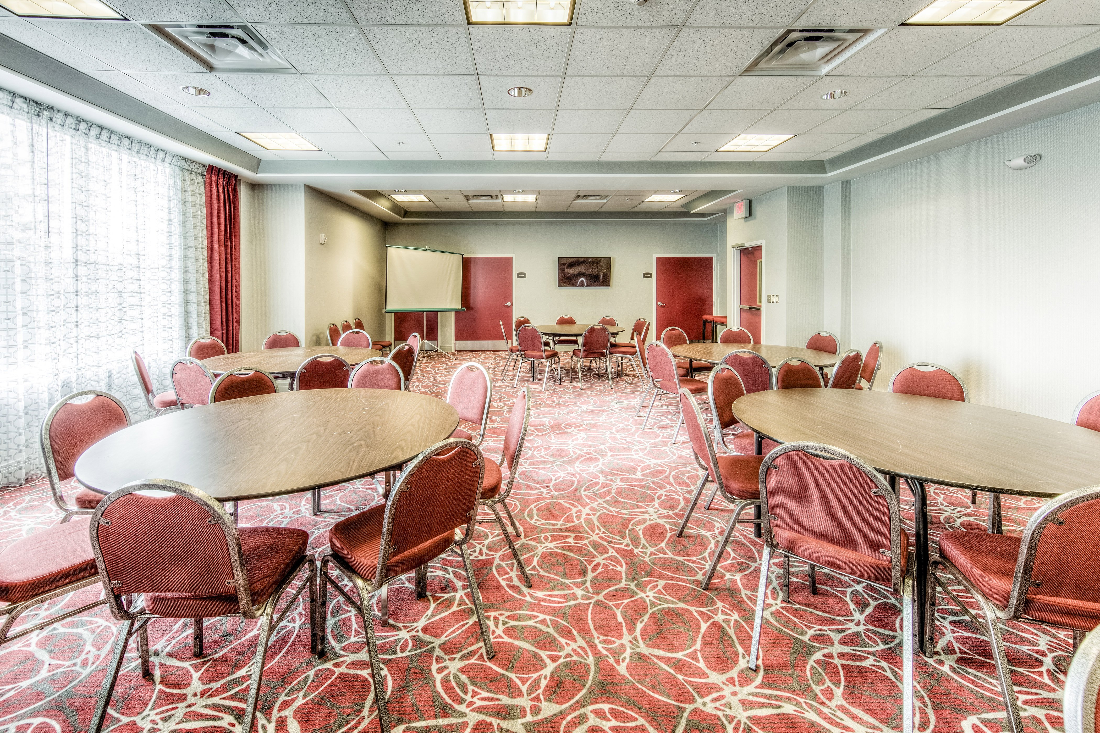 STAYBRIDGE SUITES UNIVERSITY AREA OSU 70/74