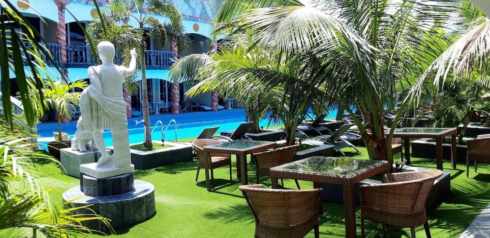 Roman Empire Panglao Boutique Hotel 40/50
