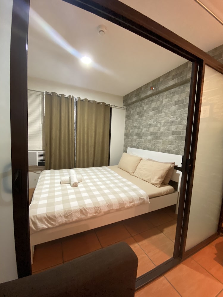 1 Bedroom Deluxe Condo At Apartelle D' Oasis 19/50
