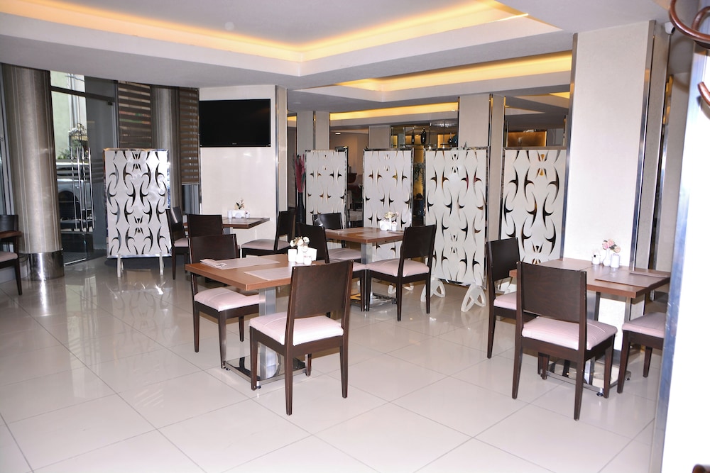 ASRIN BUSINESS HOTEL 57/73