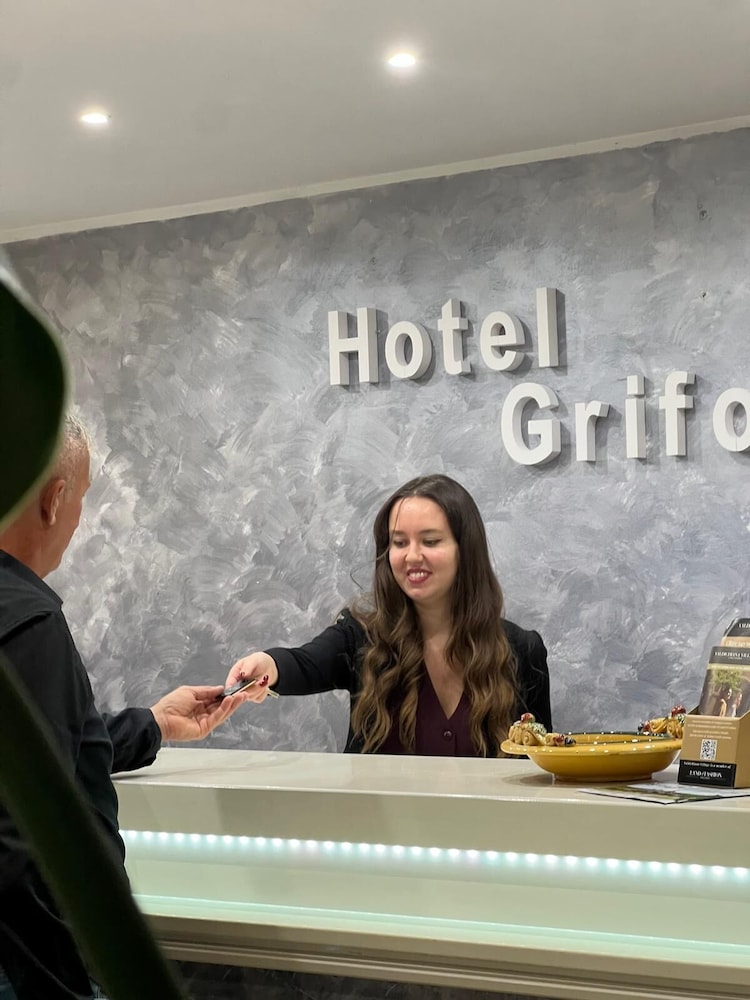 Il Grifo Hotel E Bisteccheria Toscana 8/63
