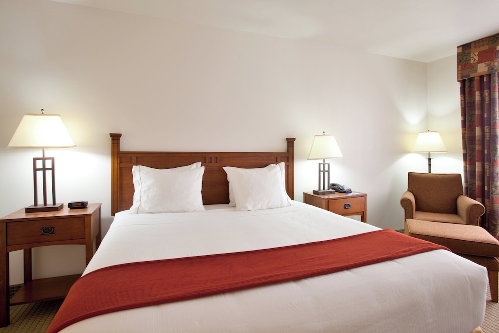 Holiday Inn Express Hotel And Suites Mattoon 28/48