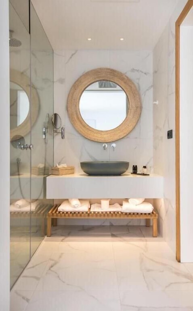 SWIM UP, MAISONETTE