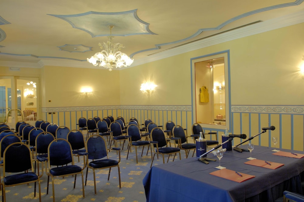 Th Madonna Di Campiglio Golf Hotel 58/74