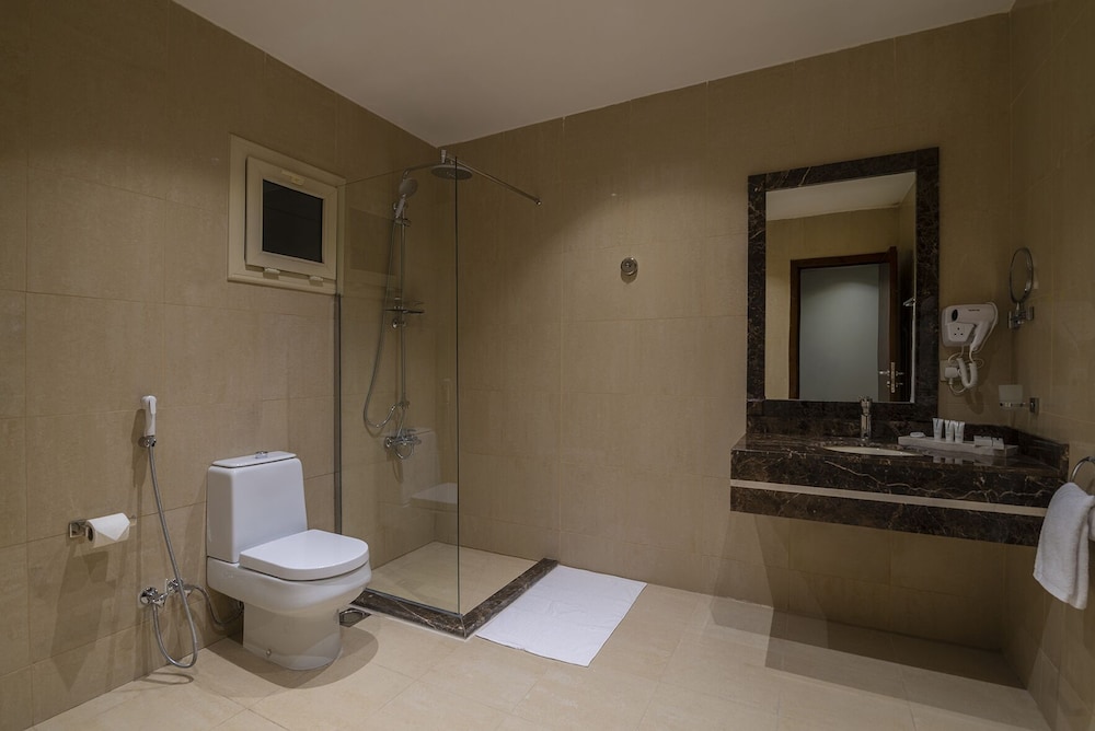 فندق انالة تبوك(Enala Hotel Apartments- Tabuk) 31/33