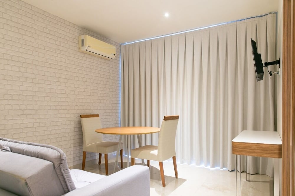 جناح بريميوم بسرير كوين مع أريكة، VM Hotel Cumbuco 2/5