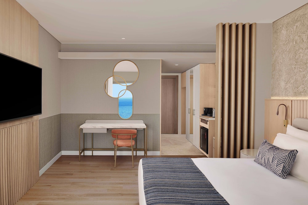 DELUXE SEA VIEW WITH JACUZZI ON TERRACE