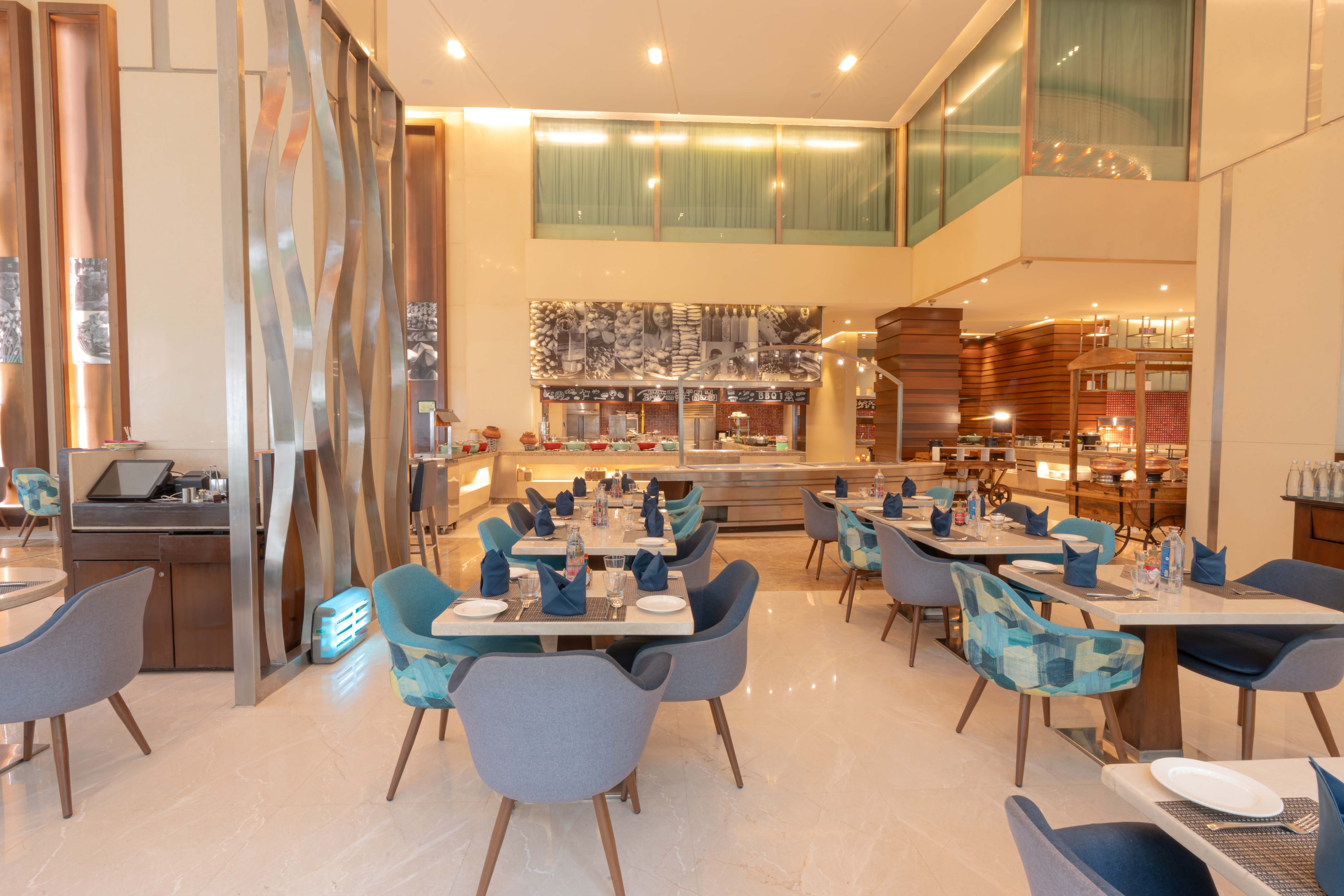 HOLIDAY INN MUMBAI INTERNATIONAL AIRPORT 56/72