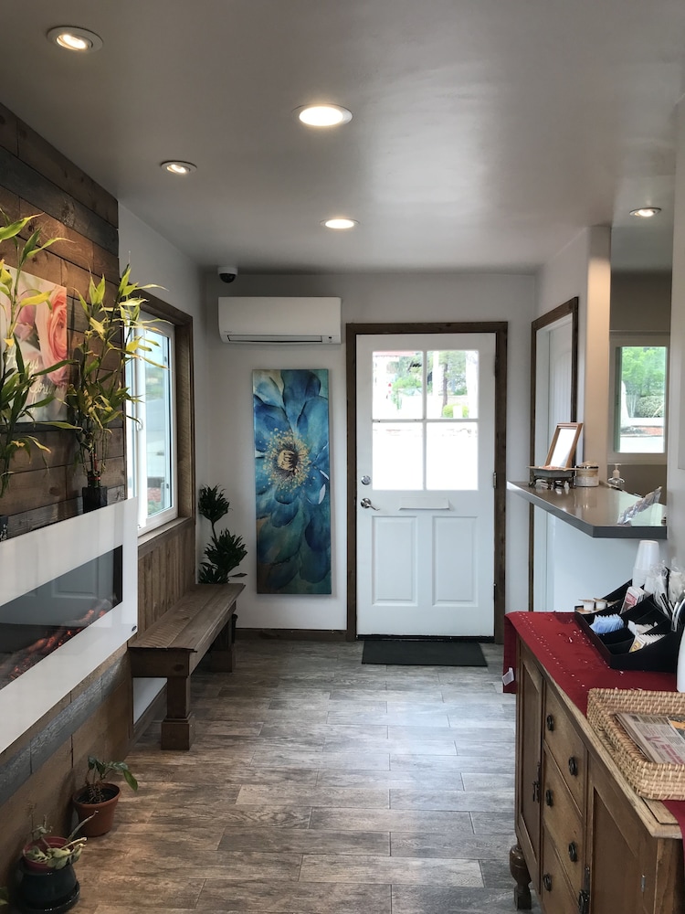 Ramona Valley Inn 44/61